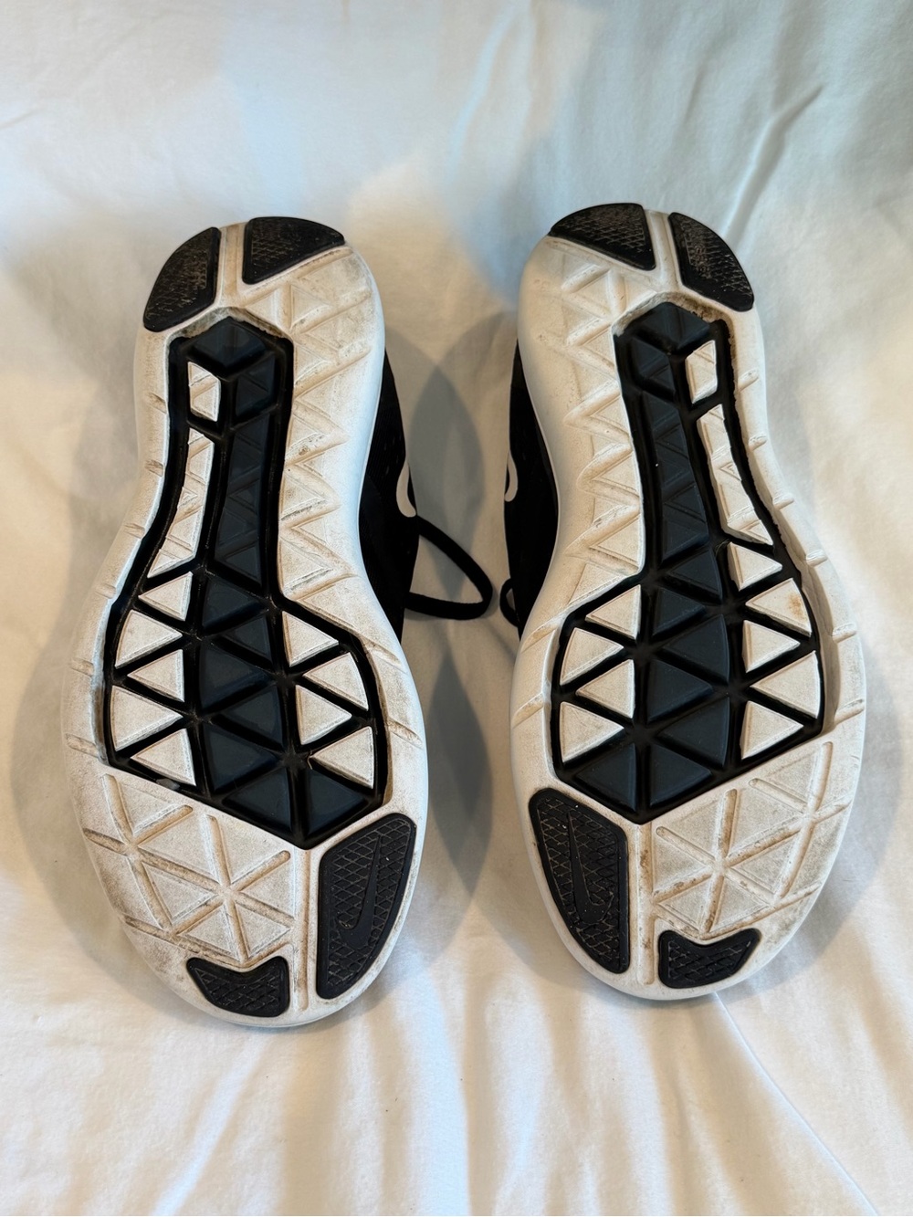 Nike Flex 2017 RN Women’s Size 7.5 Black White Running Shoes 898476-001 - Picture 7 of 8